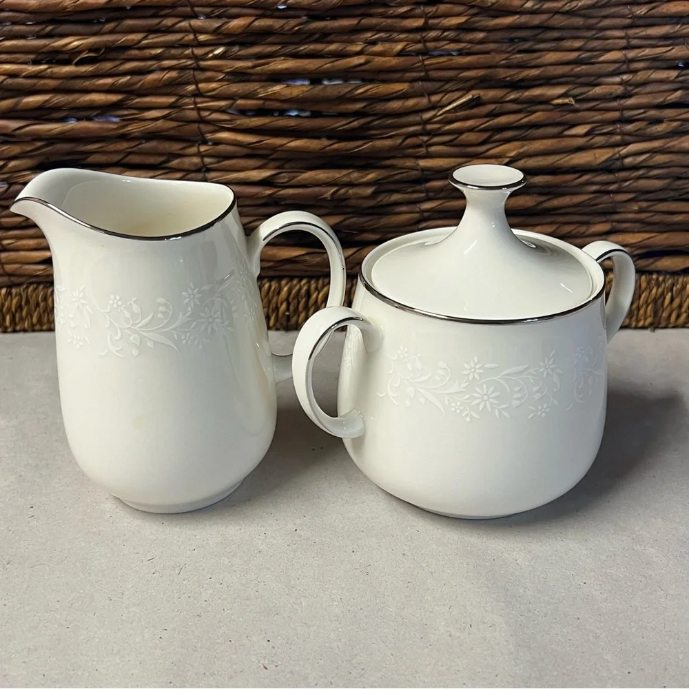 Noritake Fine China Lorelei 7541 Sugar Bowl and Creamer